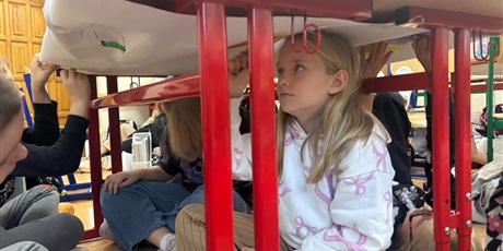 Powiększ grafikę: 3b-w-ramach-innowacji-pedagogicznej-mali-podroznicy-686771.jpg