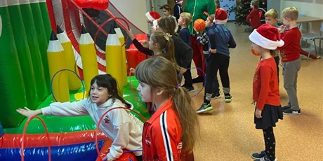 Powiększ grafikę: 5-grudnia-2025-r-uczniowie-klas-1-3-665278.jpg