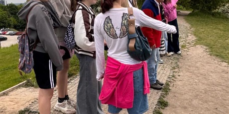 Powiększ grafikę: 6b-na-wczorajszej-wycieczce-z-przewodnikiem-621298.jpg