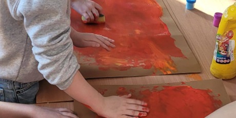 Powiększ grafikę: druga-polowa-lutego-w-naszej-swietlicy-byla-pelna-energii-i-tworczej-radosci-681021.jpg