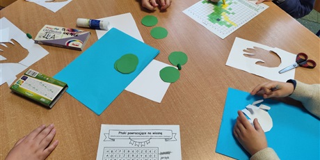 Powiększ grafikę: druga-polowa-lutego-w-naszej-swietlicy-byla-pelna-energii-i-tworczej-radosci-681022.jpg