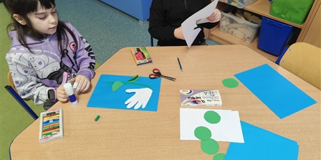 Powiększ grafikę: druga-polowa-lutego-w-naszej-swietlicy-byla-pelna-energii-i-tworczej-radosci-681029.jpg