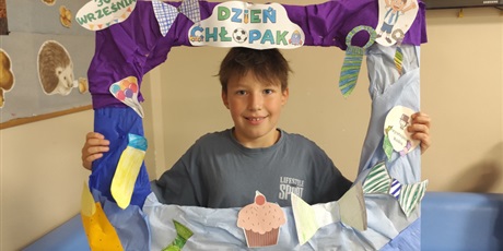 Powiększ grafikę: dzien-chlopaka-w-naszej-swietlicy-644162.jpg