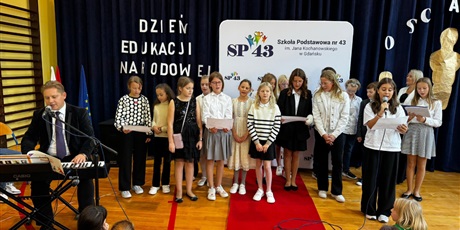 Powiększ grafikę: dzien-edukacji-narodowej-2025-nasze-szkolne-oscary-648473.jpg