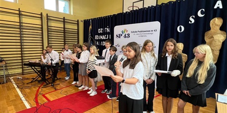 Powiększ grafikę: dzien-edukacji-narodowej-2025-nasze-szkolne-oscary-648501.jpg