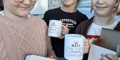 Powiększ grafikę: dzien-kobiet-w-klasie-5c-681231.jpg