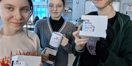 Powiększ grafikę: dzien-kobiet-w-klasie-5c-681238.jpg