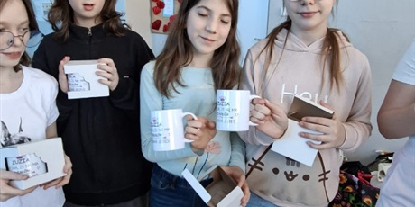 Powiększ grafikę: dzien-kobiet-w-klasie-5c-681239.jpg