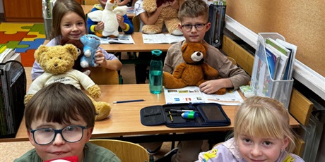 Powiększ grafikę: dzien-pluszowego-misia-660979.jpg