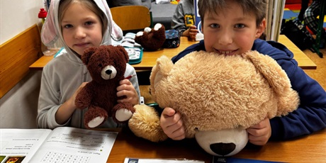 Powiększ grafikę: dzien-pluszowego-misia-660983.jpg