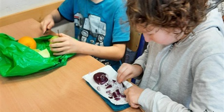 Powiększ grafikę: dzien-salatkowy-w-klasie-3b-599586.jpg