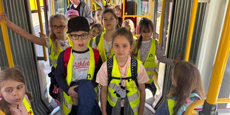 Powiększ grafikę: dzis-klasa-2b-621404.jpg