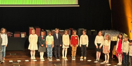 Powiększ grafikę: dzis-odbyla-sie-uroczysta-gala-635240.jpg