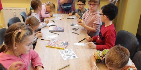 Powiększ grafikę: dzis-uczniowie-klasy-1b-648286.jpg