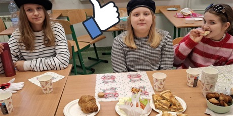 Powiększ grafikę: dzis-uczniowie-klasy-4b-674318.jpg