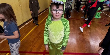 Powiększ grafikę: dzis-w-naszej-szkole-odbyl-sie-bal-karnawalowy-dla-klas-1-3-674287.jpg