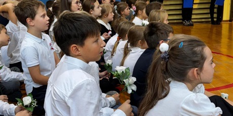 Powiększ grafikę: dzis-w-naszej-szkole-odbyl-sie-uroczysty-apel-z-okazji-narodowego-swieta-niepodleglosci-655613.jpg