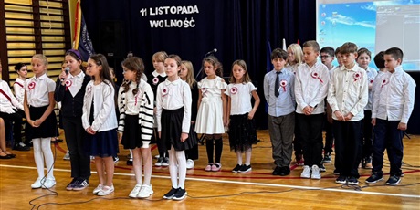 Powiększ grafikę: dzis-w-naszej-szkole-odbyl-sie-uroczysty-apel-z-okazji-narodowego-swieta-niepodleglosci-655618.jpg