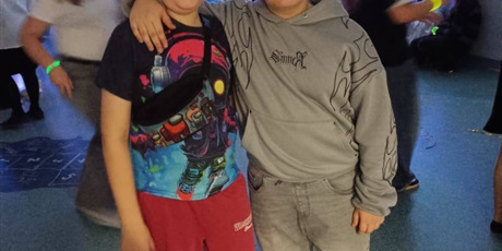 Powiększ grafikę: dzis-w-naszej-szkole-odbyla-sie-dyskoteka-andrzejkowa-660915.jpg