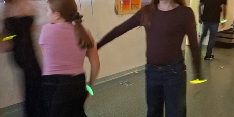 Powiększ grafikę: dzis-w-naszej-szkole-odbyla-sie-dyskoteka-andrzejkowa-660932.jpg