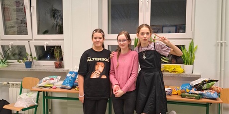 Powiększ grafikę: dzis-w-naszej-szkole-odbyla-sie-dyskoteka-andrzejkowa-660943.jpg