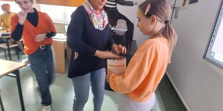 Powiększ grafikę: dzisiaj-obchodzilismy-w-szkole-dzien-tumbo-657806.jpg