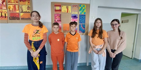 Powiększ grafikę: dzisiaj-obchodzilismy-w-szkole-dzien-tumbo-657813.jpg