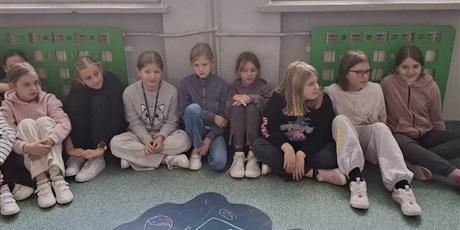 Powiększ grafikę: dzisiaj-obchodzilismy-w-szkole-dzien-tumbo-657826.jpg