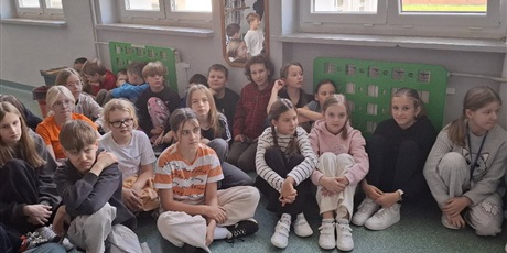 Powiększ grafikę: dzisiaj-obchodzilismy-w-szkole-dzien-tumbo-657827.jpg