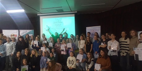Powiększ grafikę: dzisiaj-uczniowie-naszej-szkoly-brali-udzial-w-finale-konkursu-577115.jpg