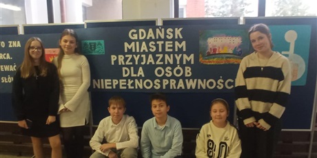 Powiększ grafikę: dzisiaj-uczniowie-naszej-szkoly-brali-udzial-w-finale-konkursu-577121.jpg