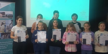 Powiększ grafikę: dzisiaj-uczniowie-naszej-szkoly-brali-udzial-w-finale-konkursu-577124.jpg