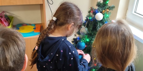 Powiększ grafikę: grudzien-w-naszej-swietlicy-byl-pelen-pracy-radosci-i-wspolnego-dzialania-671327.jpg