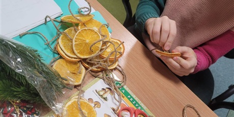 Powiększ grafikę: grudzien-w-naszej-swietlicy-byl-pelen-pracy-radosci-i-wspolnego-dzialania-671331.jpg