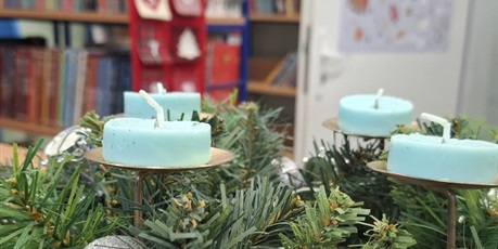 Powiększ grafikę: grudzien-z-ksiazka-staje-sie-jeszcze-bardziej-magiczny-665305.jpg