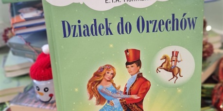 Powiększ grafikę: grudzien-z-ksiazka-staje-sie-jeszcze-bardziej-magiczny-665311.jpg