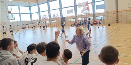 Powiększ grafikę: igrzyska-mlodziezy-koszykowka-681057.jpg