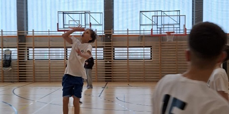 Powiększ grafikę: igrzyska-mlodziezy-koszykowka-681058.jpg