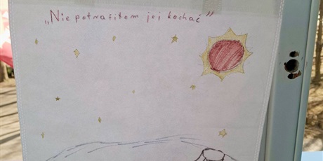 Powiększ grafikę: jedynie-dzieci-wiedza-czego-szukaja-odparl-maly-ksiaze-681211.jpg