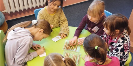 Powiększ grafikę: klasa-1b-657693.jpg