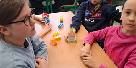 Powiększ grafikę: klasa-4b-677128.jpg