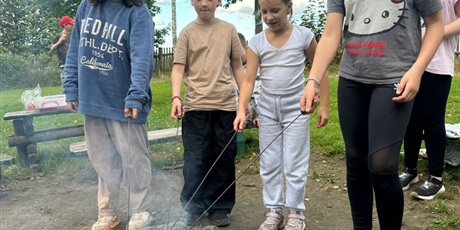 Powiększ grafikę: klasa-5b-na-biwaku-lesnym-w-miechucinie-638582.jpg