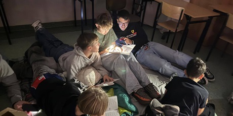 Powiększ grafikę: klasa-8b-660952.jpg