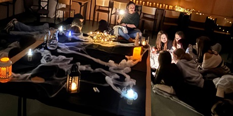 Powiększ grafikę: klasa-8b-660962.jpg