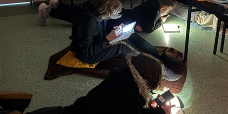 Powiększ grafikę: klasa-8b-660970.jpg