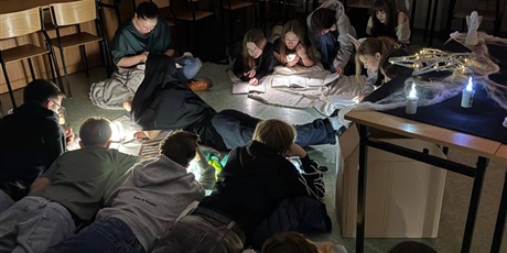 Powiększ grafikę: klasa-8b-660973.jpg