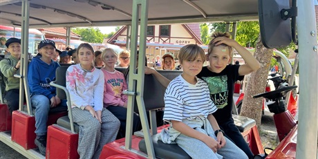 Powiększ grafikę: korzystajac-z-pieknej-wiosennej-aury-635258.jpg