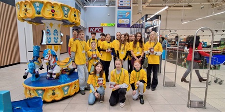 Kwestując wspieramy Hospicjum...