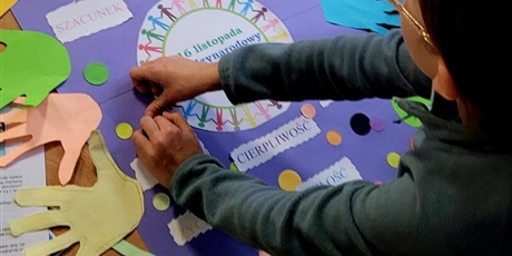 Powiększ grafikę: miedzynarodowy-dzien-tolerancji-i-dzien-zyczliwosci-657846.jpg