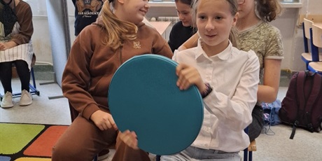 Powiększ grafikę: miedzynarodowy-miesiac-bibliotek-szkolnych-650731.jpg